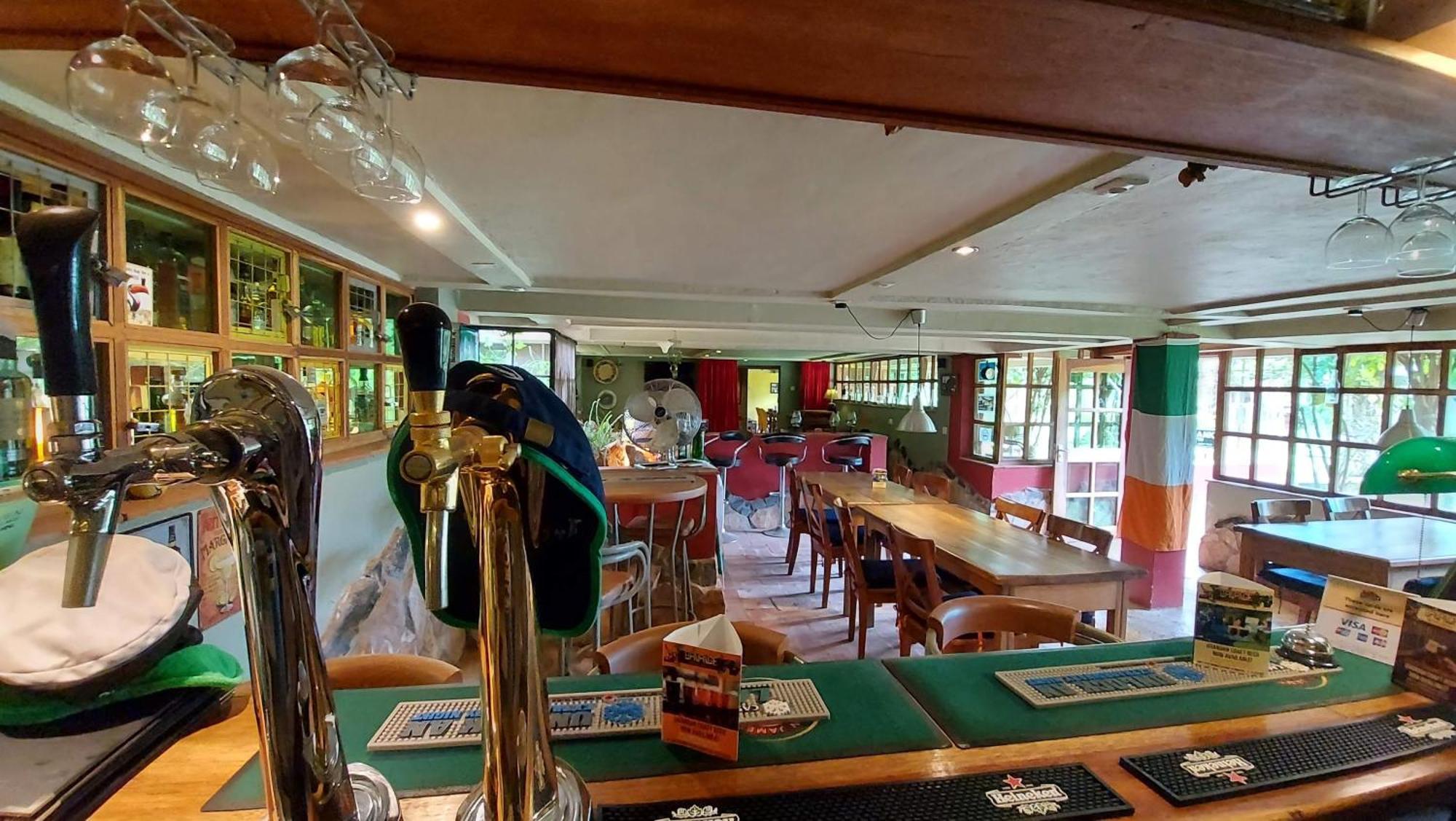 Yellow Haven Lodge 캄팔라 외부 사진